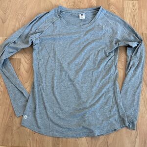 Senita Athletics Heather Gray Long Sleeve Top